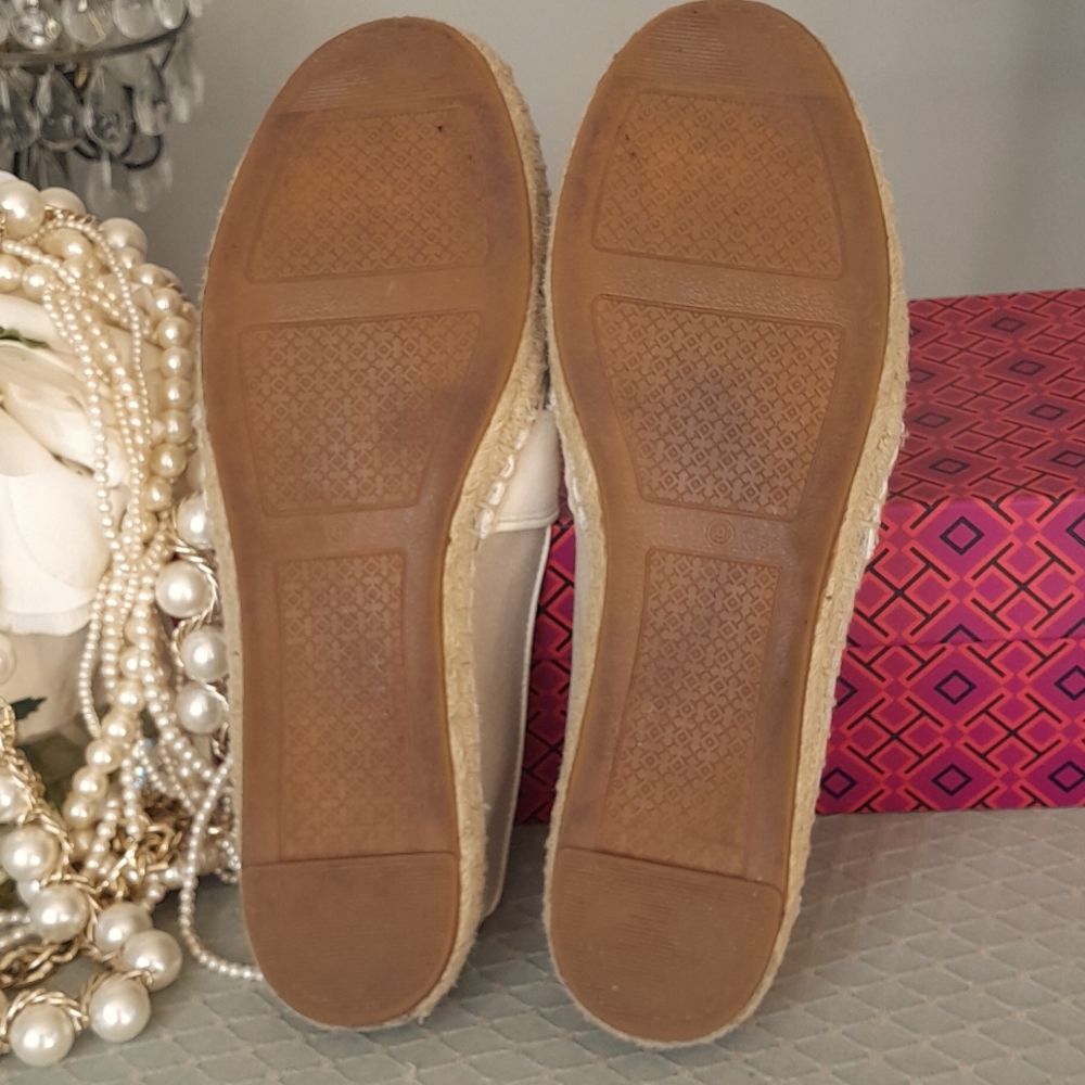 Tory Burch Gorgeous Denim Loafers! - Picture 14 of 14
